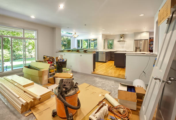 Professional Backsplash Installation technician working in Federal Way, WA